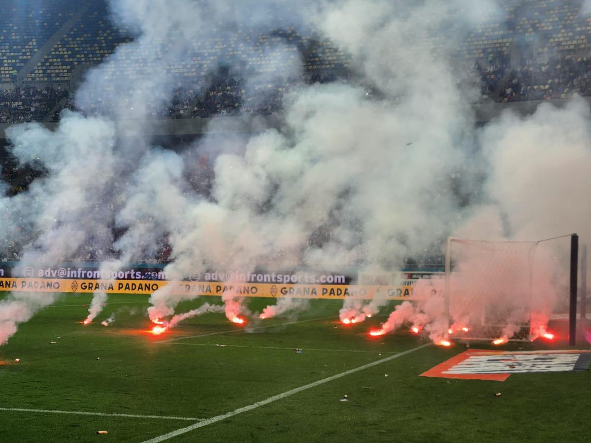 Scenografie, torțe și mesaje la FCSB - Rapid, 27 mai 2023