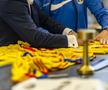 Gică Hagi a fost peste Rivaldo, Jose Mourinho » Tricoul „Regelui” cel mai prețios la licitația unde s-au cumpărat de aproape 200.000 de euro!