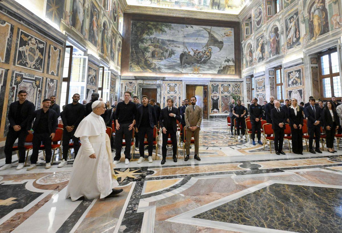Papa Leon i-a primit la Vatican pe campionii de la Napoli:  „Nu ați vrut să aplaudați că a scris presa”
