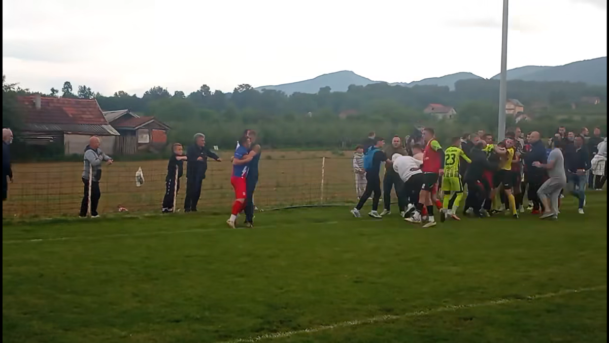 Bătaie la un meci de juniori în Serbia