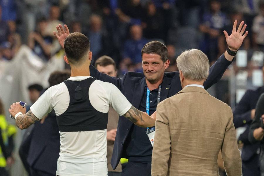 Cristi Chivu a obținut 16 puncte în cele 13 meciuri ca antrenor la Parma / Foto: Imago Chivu schimbă obiceiurile la Parma! » Ce a cerut românul ca să rămână: „Se anunță o perioadă zbuciumată”