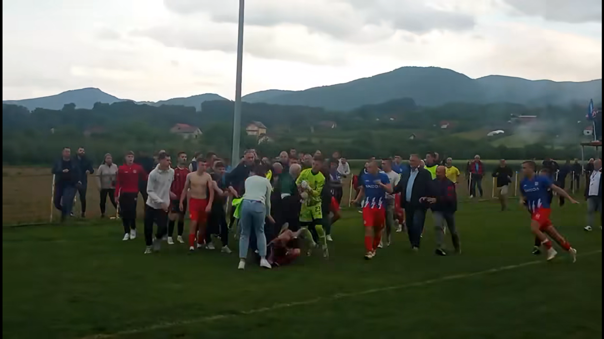 Bătaie la un meci de juniori în Serbia