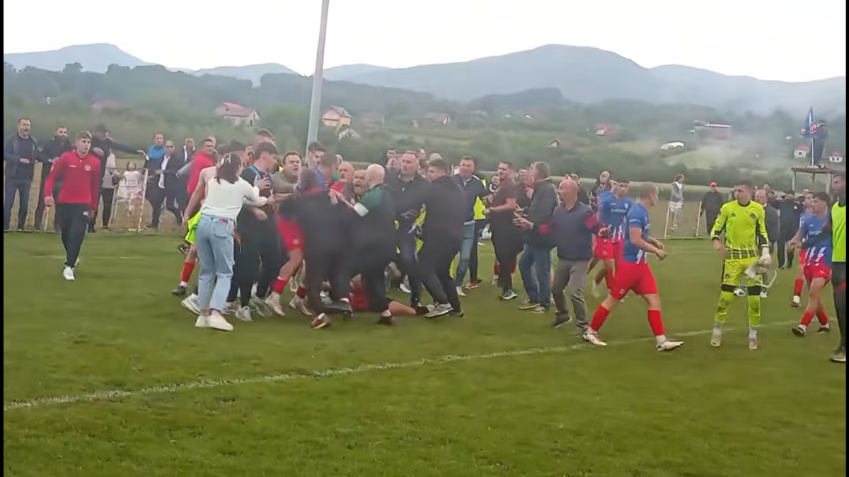 Bătaie la un meci de juniori în Serbia