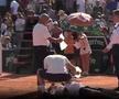 Scene dramatice la Roland Garros! A câștigat meciul turneului, dar nu s-a mai putut ridica de pe zgură