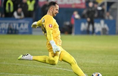 A blocat cele mai multe penalty-uri din Superliga și anunță: „Vreau să mă bat pentru trofee și play-off”