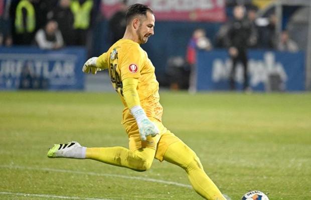 A blocat cele mai multe penalty-uri din Superliga și anunță: „Vreau să mă bat pentru trofee și play-off”