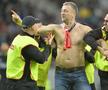 Ultrașii i-au „înghesuit” pe jucători după dezastrul cu FCSB.