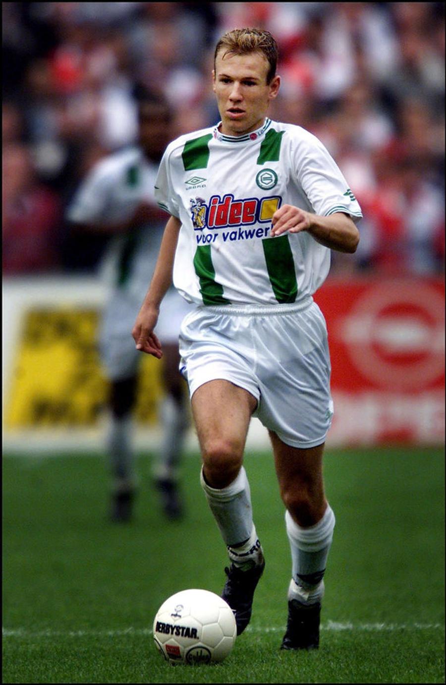 Robben la Groningen în 2000 VIDEO Arjen Robben și-a anunțat revenirea OFICIALĂ pe teren: „Fanii m-au convins, mi-au spus «Arjen, urmează-ți inima!»”
