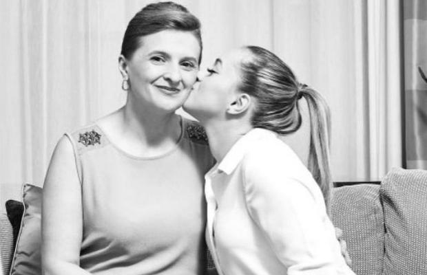 Tragedie în familia Larisei Iordache » Mama gimnastei a murit după o îndelungată suferință: „Vei rămâne cel mai puternic om din lume”