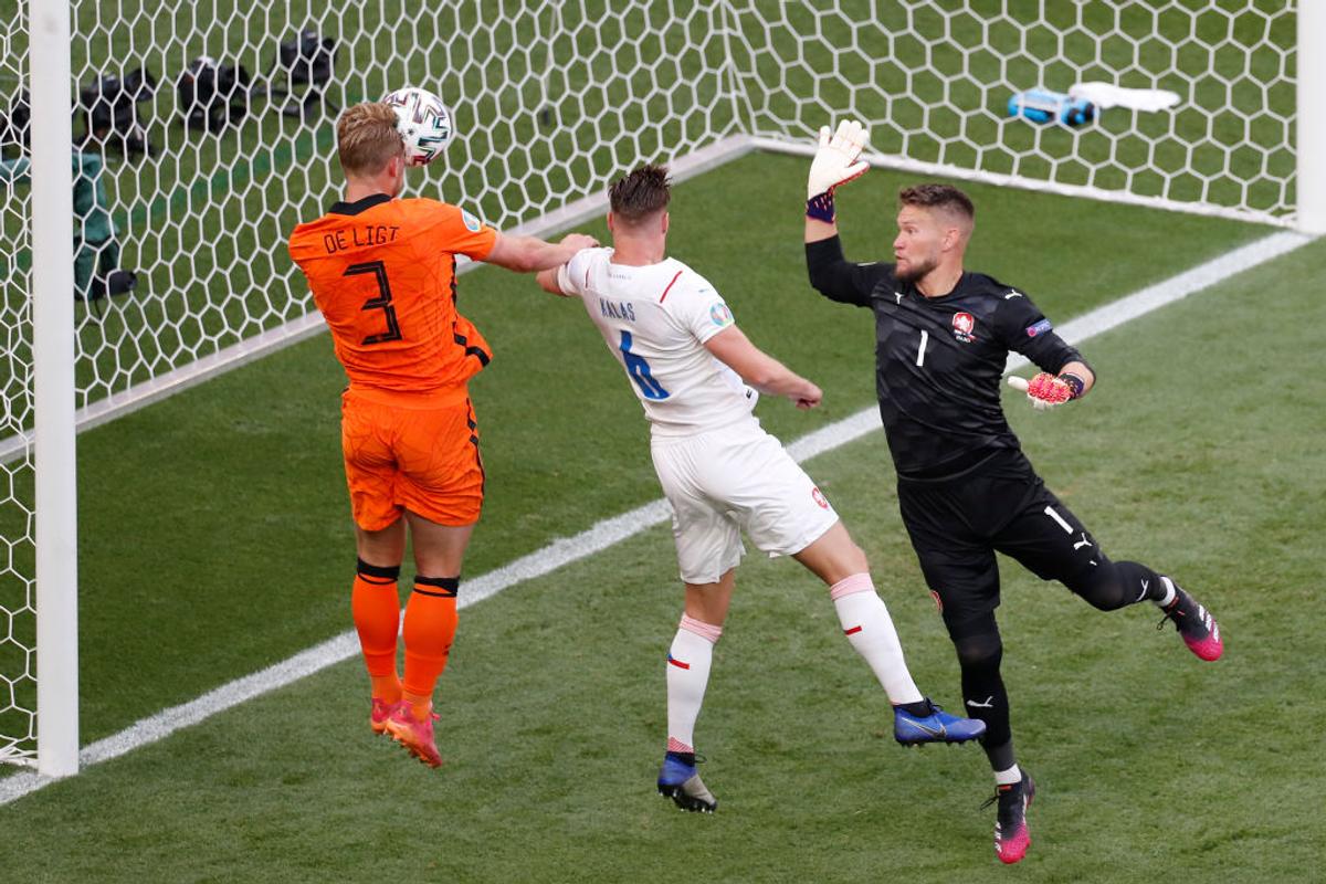 Olanda - Cehia 0-2 » Prima mare surpriză la Euro! Colegul lui Stanciu de la Slavia, MVP