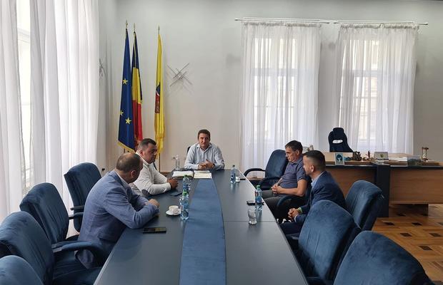 „Bătrâna Doamnă”, curtată din nou de „Grupul celor 4” » UTA Arad anunță reluarea negocierilor cu noii investitori
