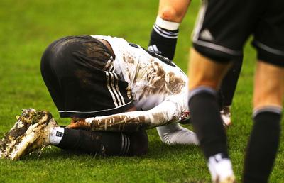 Un fost fotbalist din Divizia A, de două ori la un pas de tragedie: sufocat în mocirlă de bucuria colegilor + operat de urgență de peritonită