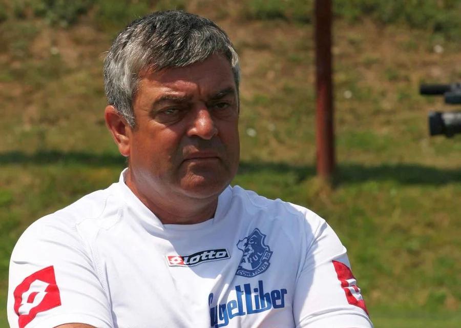 Un fost fotbalist din Divizia A, de două ori la un pas de tragedie: sufocat în mocirlă de bucuria colegilor + operat de urgență de peritonită