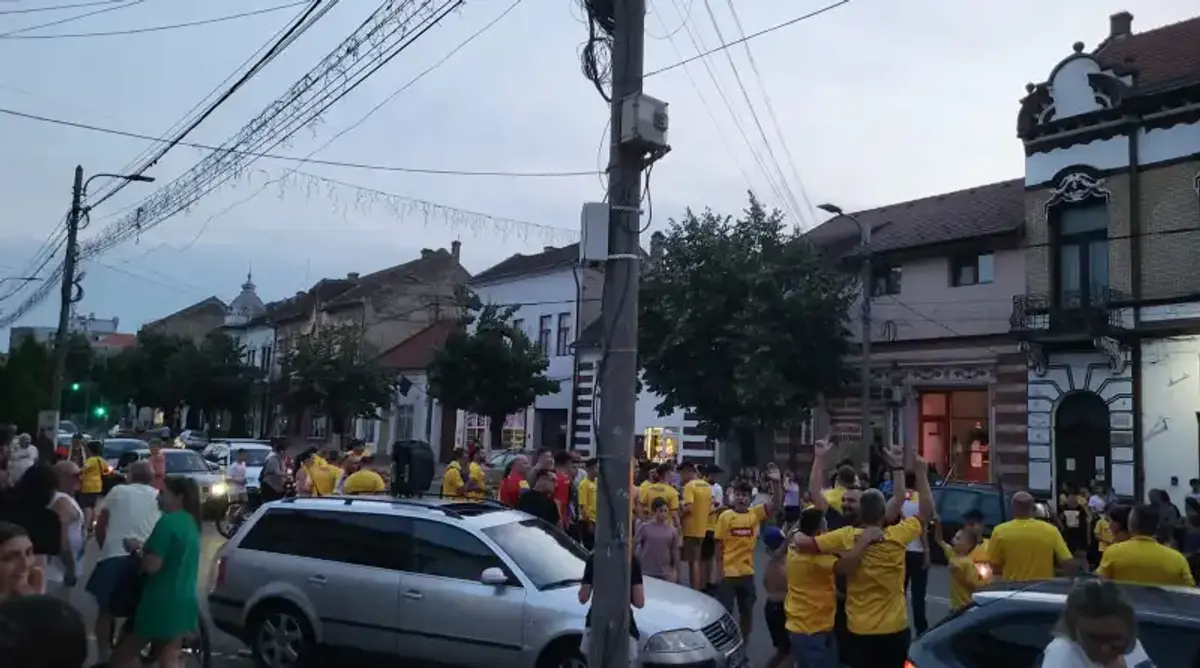 Nu doar în București! Românii au ieșit aseară pe străzi în toată țara