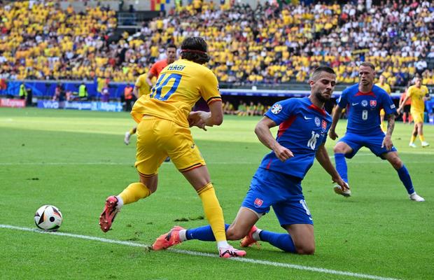 Porumboiu a analizat penalty-ul primit de România și s-a pronunțat: „Nu sunt dubii”