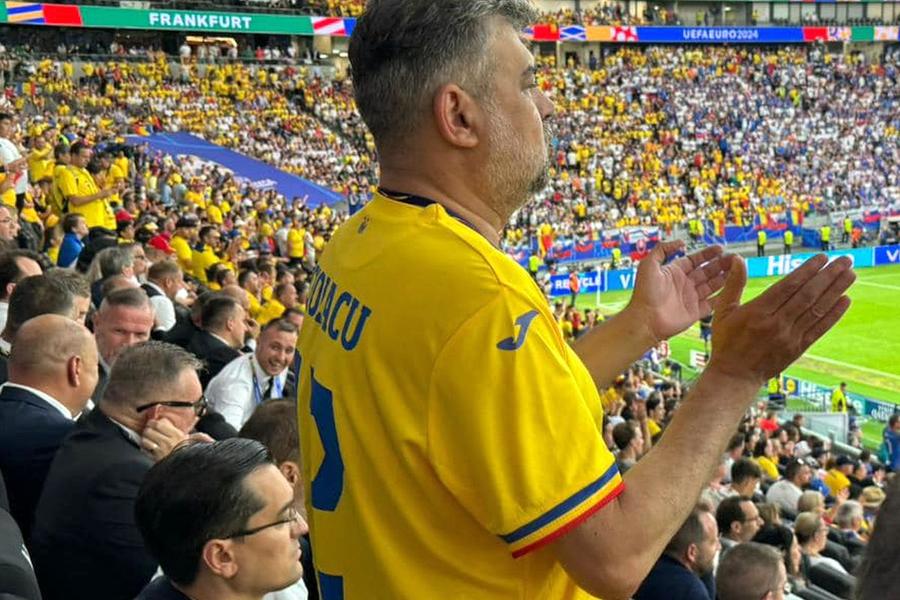 Marcel Ciolacu, la meciul României cu Slovacia / Sursă foto: Facebook Marcel Ciolacu, anunț MAJOR pentru fotbalul românesc: „Pentru fiecare leu cheltuit de FRF sau cluburi cu academiile, statul va aloca un leu! Să asigurăm naționalei o resursă constantă de tineri valoroși”