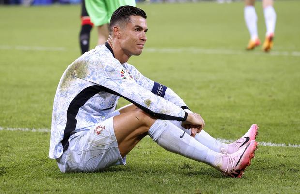Cristiano Ronaldo și Aleksander Ceferin, schimb de replici în direct pe scenă: „Nu mai joacă în cel mai bun campionat” vs „Nu uitați asta”