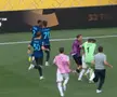 Chivu, alergând pentru a împiedica o încăierare