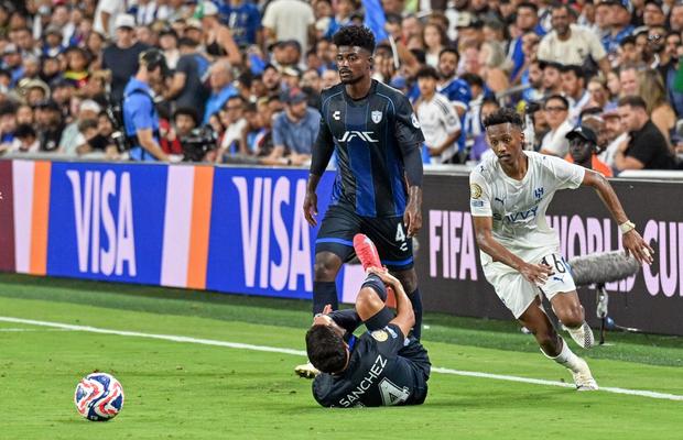 Al-Hilal s-a jucat cu focul la Campionatul Mondial al Cluburilor, dar a avansat în optimi