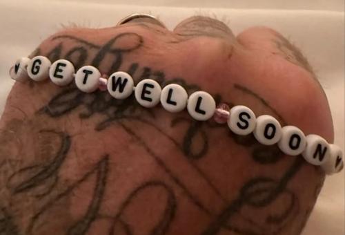 David Beckham și mesajul de pe brățara adusă la spital de soția Victoria / Foto: Instagram