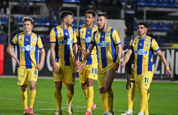 A plecat de la Petrolul direct în Kazahstan! Internaționalul s-a întors la echipa care l-a lansat în fotbal
