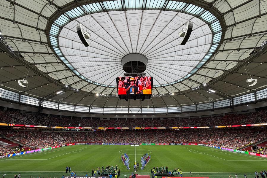 Fanii Belgiei au câștigat duelul din tribune înainte de start Final DRAMATIC pentru locul 2 în Egipt - Iran: urmează încă un scandal de arbitraj! + Belgia a defilat cu Noua Zeelandă în grupa G