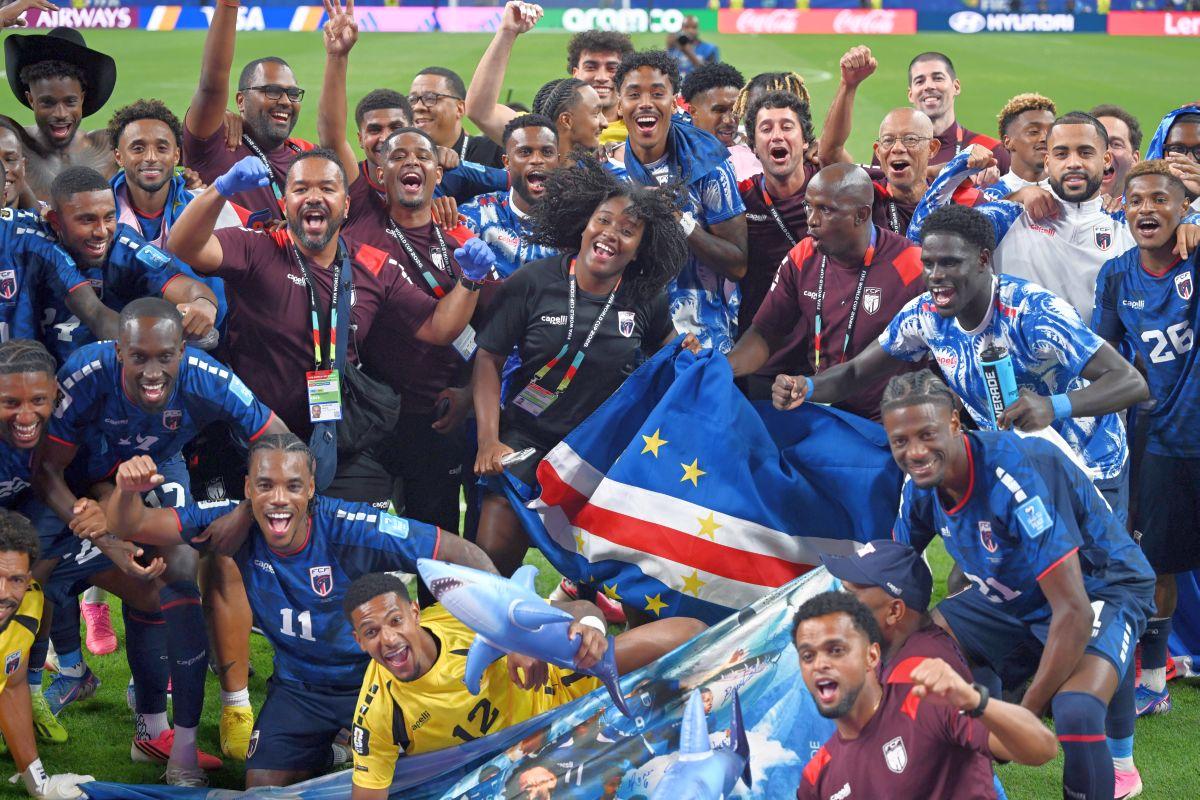 INCREDIBIL! La prima participare, Capul Verde merge neînvinsă în șaisprezecimile Mondialului! Vedetele Uruguayului pleacă ACASĂ
