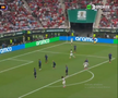 Muslera, gafă uriașă în Uruguay - Spania