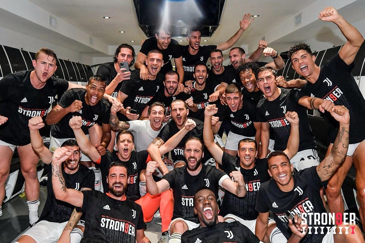 JUVENTUS.  Maurizio Sarri, cel mai bătrân campion în Serie A: „Dacă aţi câştigat şi cu mine, sunteţi chiar puternici” » Ce s-a întâmplat în vestiar