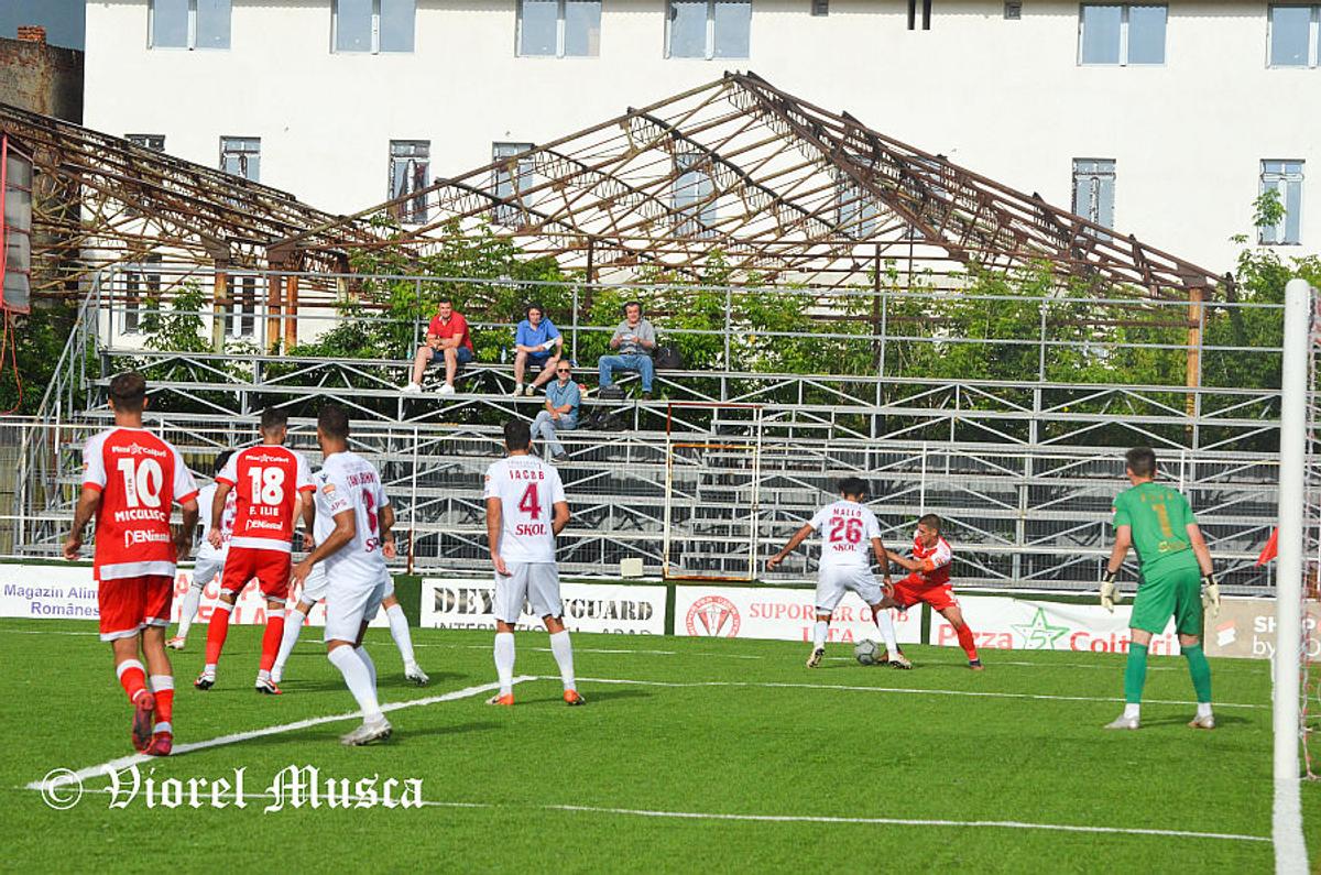 Rapid și Petrolul au făcut o propunere care zguduie Liga 1! Cum vor să se stabilească echipele care vor evolua în sezonul următor în primul eșalon: „Am vorbit și cu Argeș și UTA. Sunt de acord!”