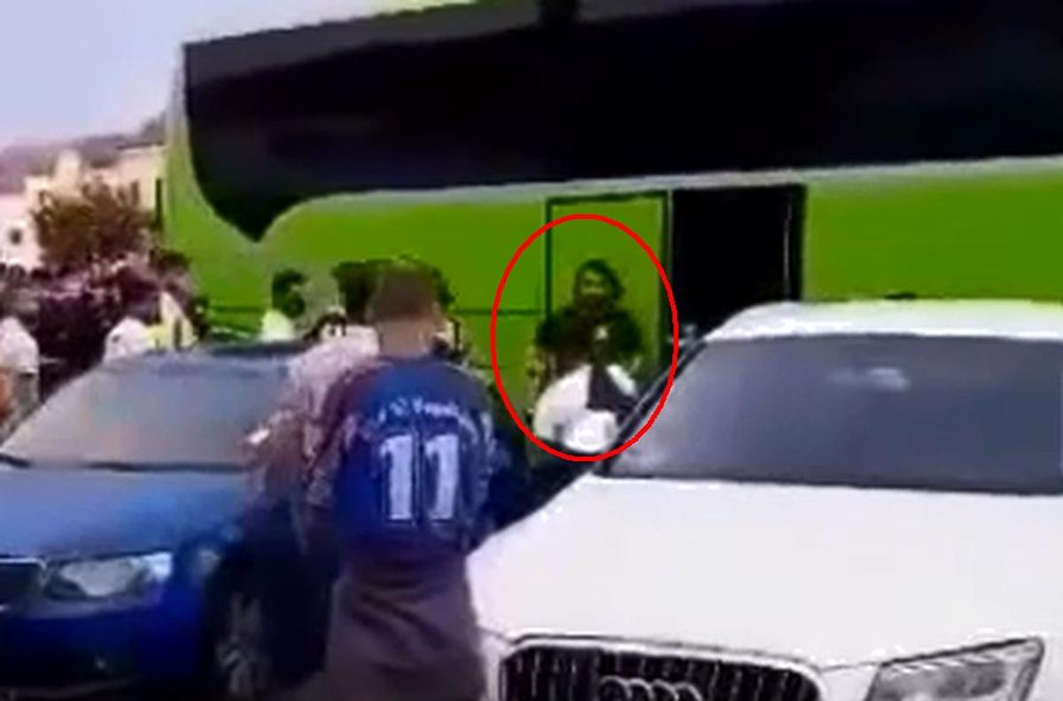 VIDEO+FOTO Dan Alexa, bătaie parte în parte cu fanii celor de la UTA