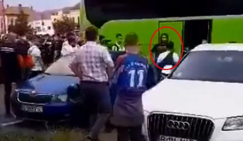 Dan Alexa, bătaie cu fanii arădeni