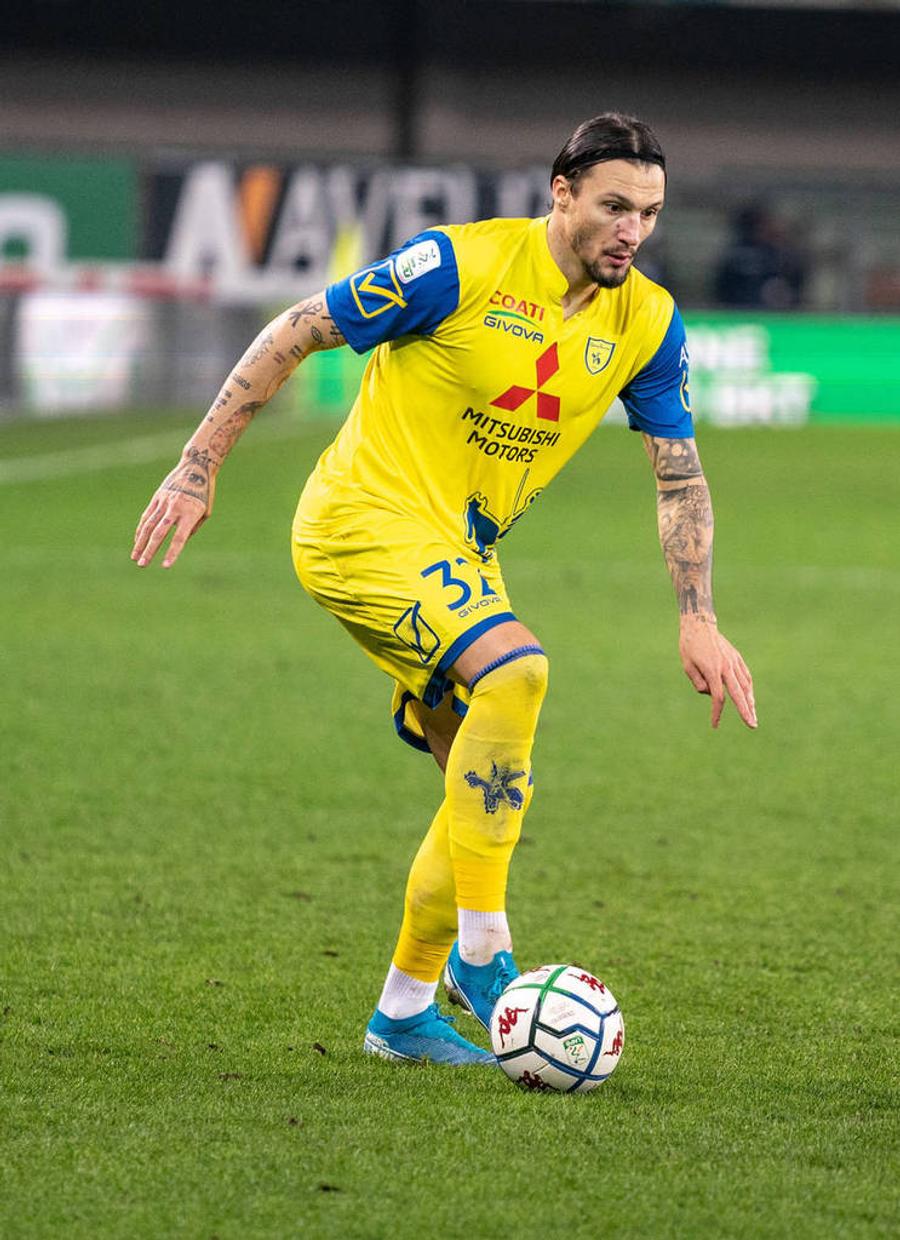 Vasile Mogoș evoluând pentru Chievo Clubul unui jucător român, declarat falimentar și retrogradat două divizii!