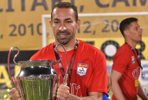 FCSB l-a transferat pe Paulo Vinicius (36 de ani), fundașul central care a evoluat în ultimiii 4 ani la CFR Cluj, alături de care a reușit să câștige 4 titluri la rând.