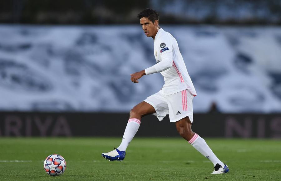Raphael Varane s-a transferat de la Real Madrid la Manchester United Manchester United a transferat un star de la Real Madrid! Știrea momentului