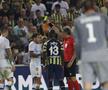 Scene absolut revoltătoare la Fenerbahce - Dinamo Kiev: „Mi-e rușine că trăiesc în aceeași țară cu voi! UEFA, fă ceva!” » Ce au scandat mii de turci