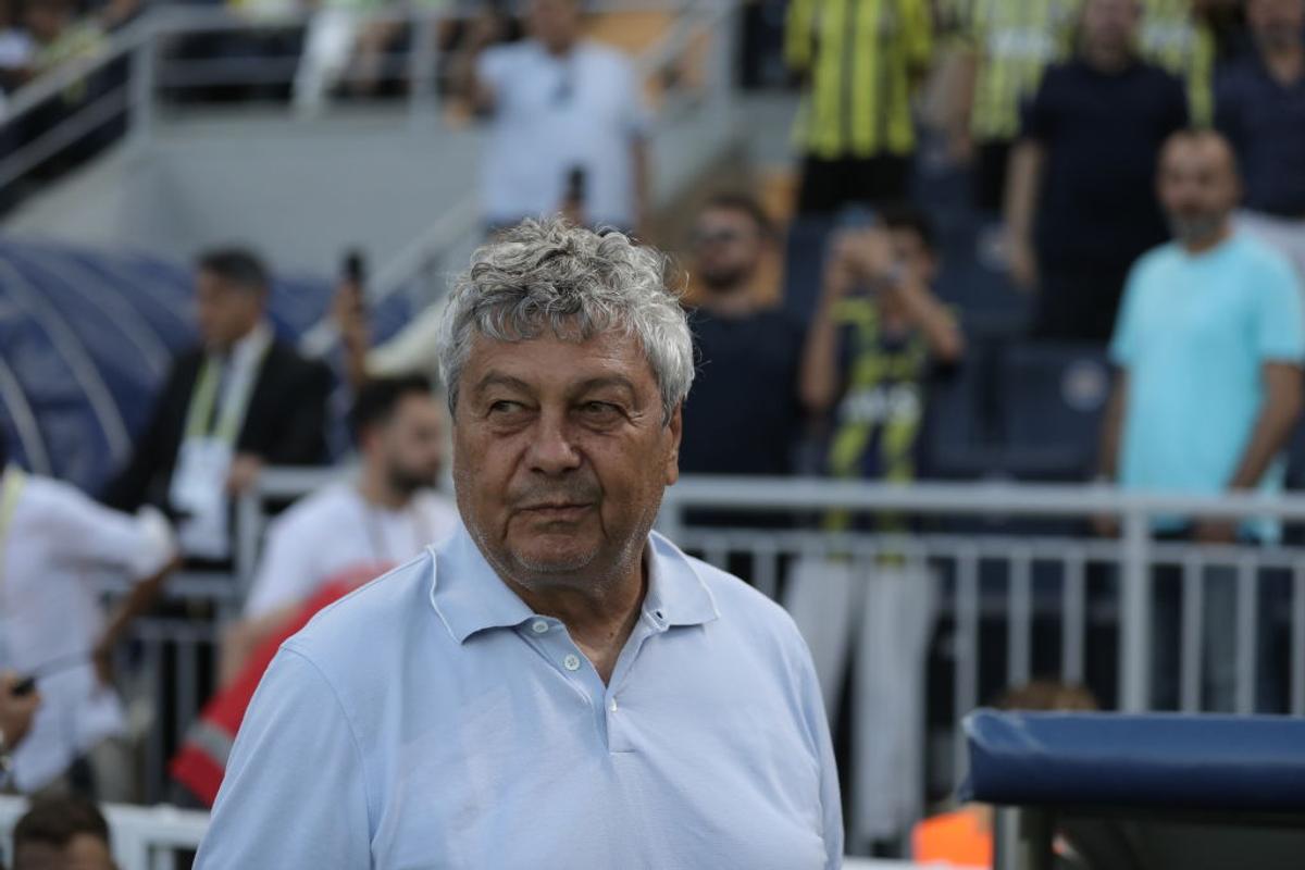 Scene absolut revoltătoare în timpul meciului Fenerbahce - Dinamo Kiev » Mii de turci au strigat numele lui Putin: „Mi-e rușine că trăiesc în aceeași țară cu voi!”