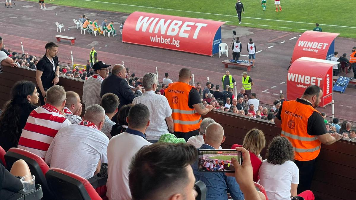 Laszlo Dioszegi i-a enervat pe fanii lui CSKA Sofia