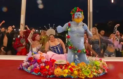 „Ceremonie spectaculoasă" sau „Jefuirea culturală a Franței"? » Cum au văzut marile ziare, precum Le Monde sau Le Figaro, și oamenii politici ceremonia de deschidere a Jocurilor Olimpice: „A fost un haos vesel, ca Franța"