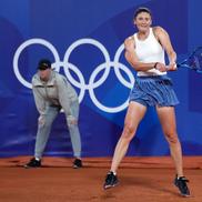 Irina Begu, înfruntând-o pe Iga Swiatek la Jocurile Olimpice / Sursă foto: Imago Images