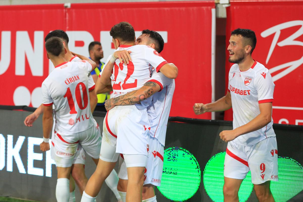 A lucrat la Real Madrid 30 de ani, iar acum urmărește meciuri din Superliga » Pe cine a surprins GSP la Sepsi - Dinamo