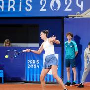 Irina Begu, înfruntând-o pe Iga Swiatek la Jocurile Olimpice / Sursă foto: Imago Images
