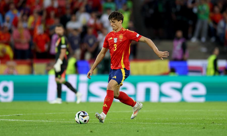 Robin Le Normand, noul jucător al lui Atletico Madrid, foto: Getty Images Robin Le Normand a semnat cu noua echipă! Campionul european, coleg cu un român