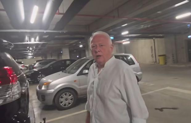 Scandal la finalul meciului FCSB - Farul! „Ceaușescu”, la un pas de bătaie cu Viorel Hrebenciuc: „Borfașule, dă banii!”