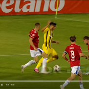 Alexandru Musi a solicitat un penalty în Oțelul - Dinamo. FOTO: captură @Digi Sport