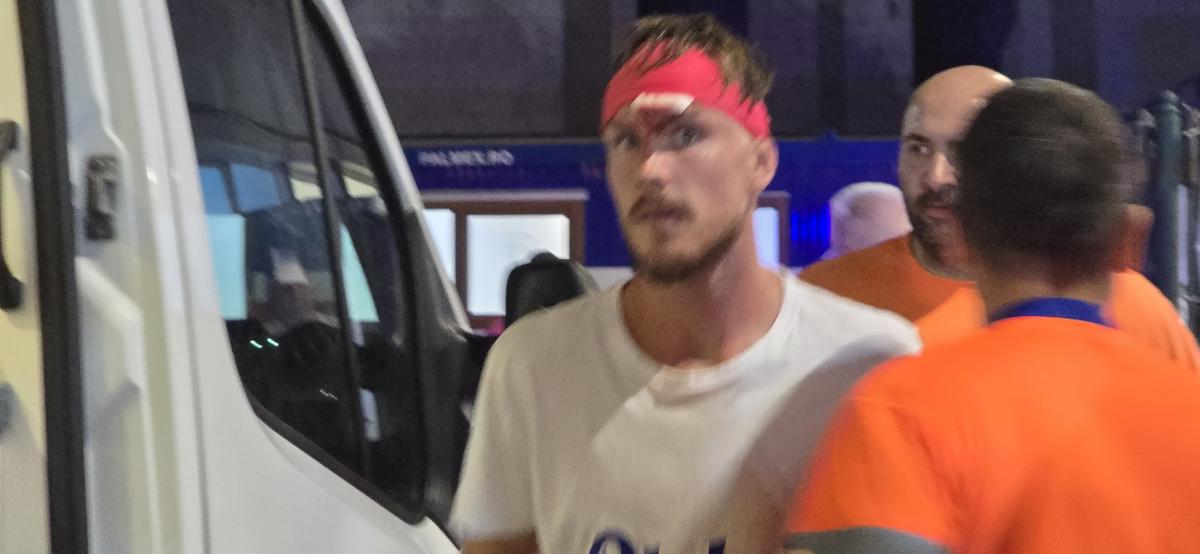 Ambulanța la stadion pentru doi jucători după Oțelul Galați - Dinamo