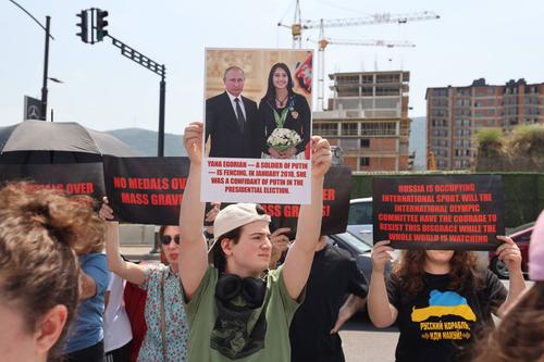 Georgienii au protestat din cauza participării Rusiei la Campionatul Mondial de scrimă / Foto: Imago Images