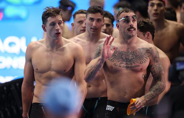 E Pan Zhanle marele rival al lui David Popovici la CM din Singapore? Ștafeta de 4X100 m liber a răsturnat calculele! AUR cu timp inuman