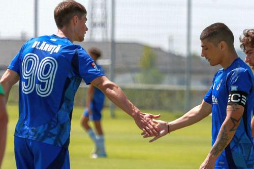 Juan Bauza (dreapta) a fost cedat de FCU Craiova la Atletico Nacional