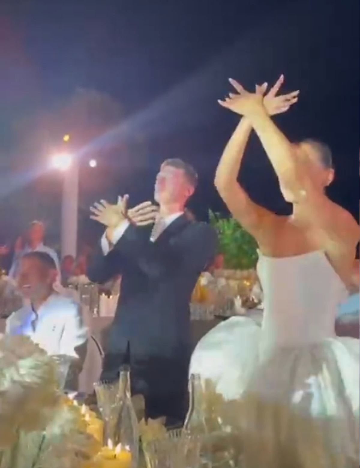 Benjamin Pavard s-a căsătorit cu actrița Kleofina Pnishi, iar la nuntă au afișat „vulturul albanez”
